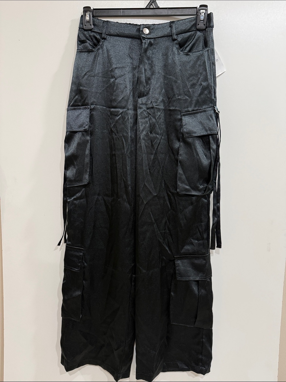 Forever 21 Black Wide-Leg Cargo Trousers